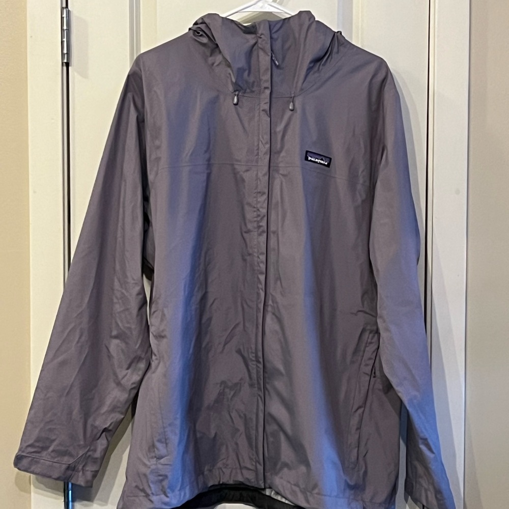 Patagonia Torrentshell 3L Jacket in Smokey Violet Size XXL